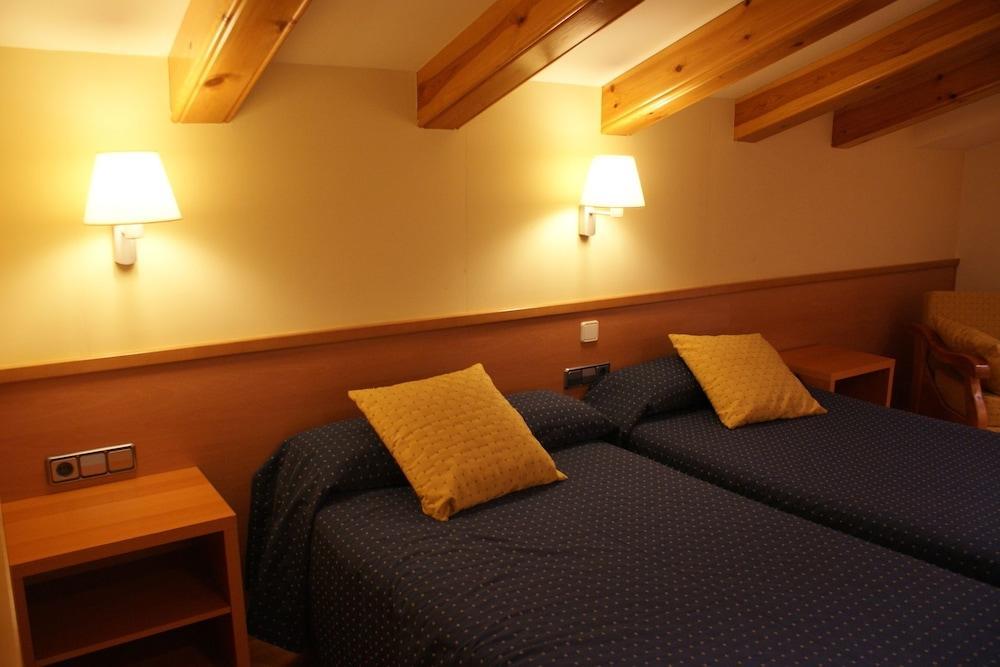 Hotel Estel Berga Esterno foto